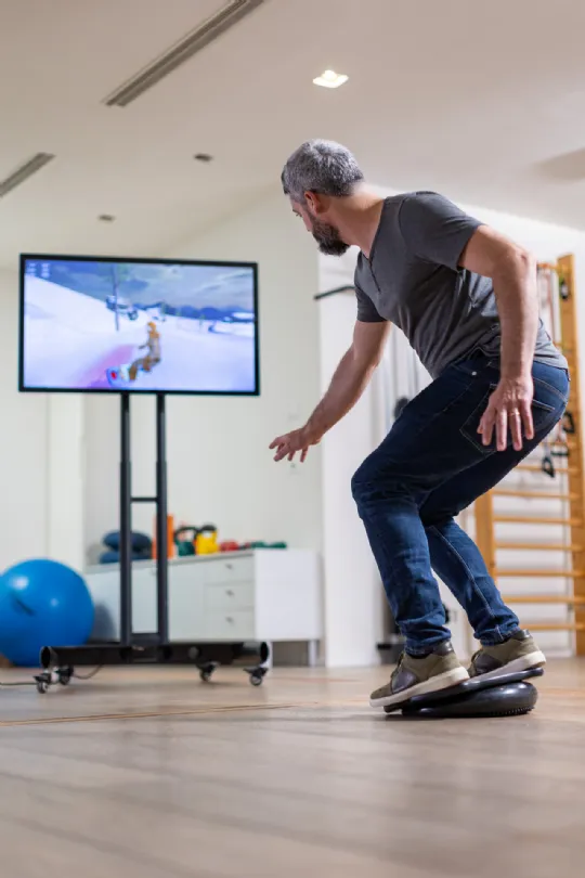 Bobo es un sensor de movimiento innovador que mejora la interacción y seguridad en tu entorno. Su diseño intuitivo permite una fácil instalación y configuración para monitorear actividades y detectar movimientos.